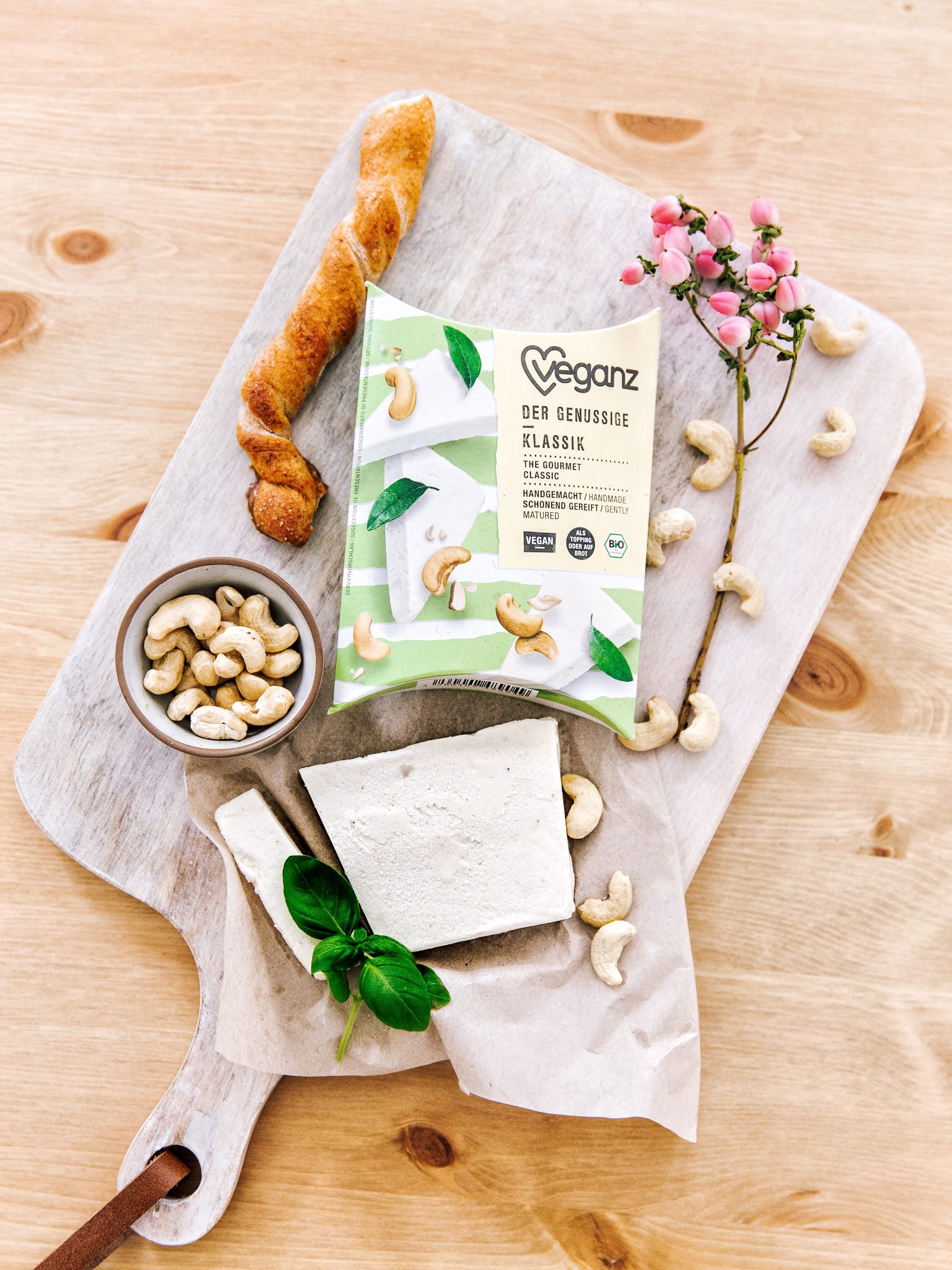 Veganz Der Genussige — Käsealternative Produktfotografie